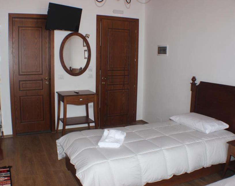 Hotel Bineri Αργυρόκαστρο Εξωτερικό φωτογραφία